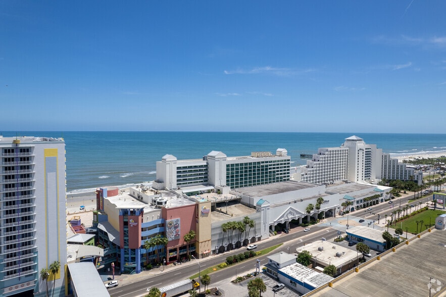 250 N Atlantic Ave, Daytona Beach, FL à louer - Aérien – Image 3 sur 5
