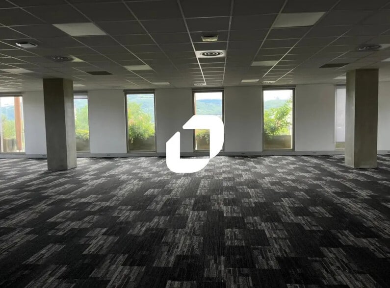 10 Bis Avenue Des Ftpf, Échirolles à louer - Photo de l’immeuble – Image 2 sur 6