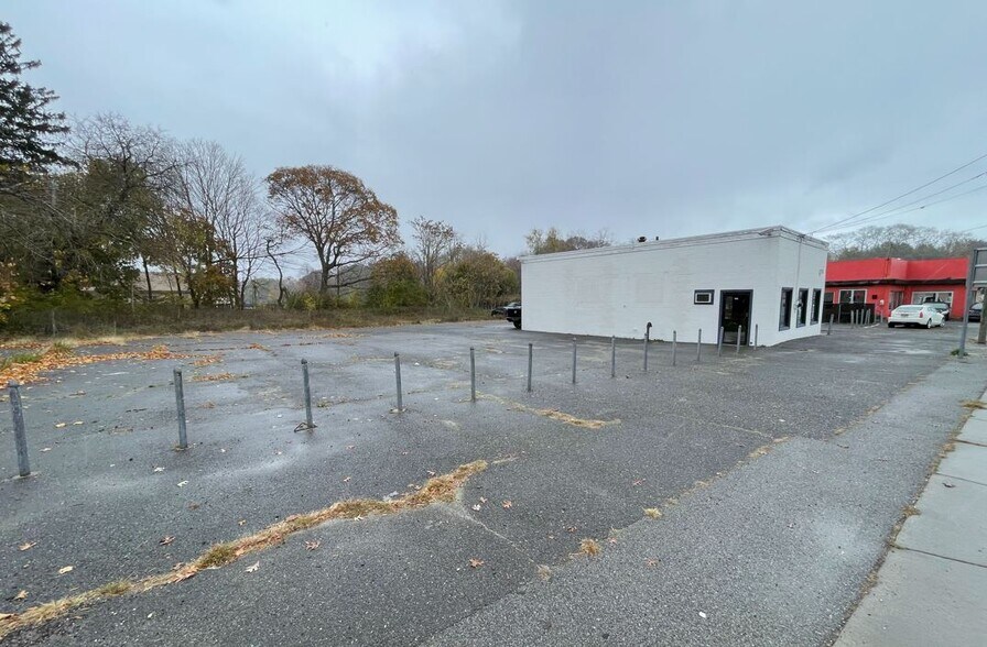 2523 Middle Country Rd, Centereach, NY à vendre - Photo de l’immeuble – Image 2 sur 4