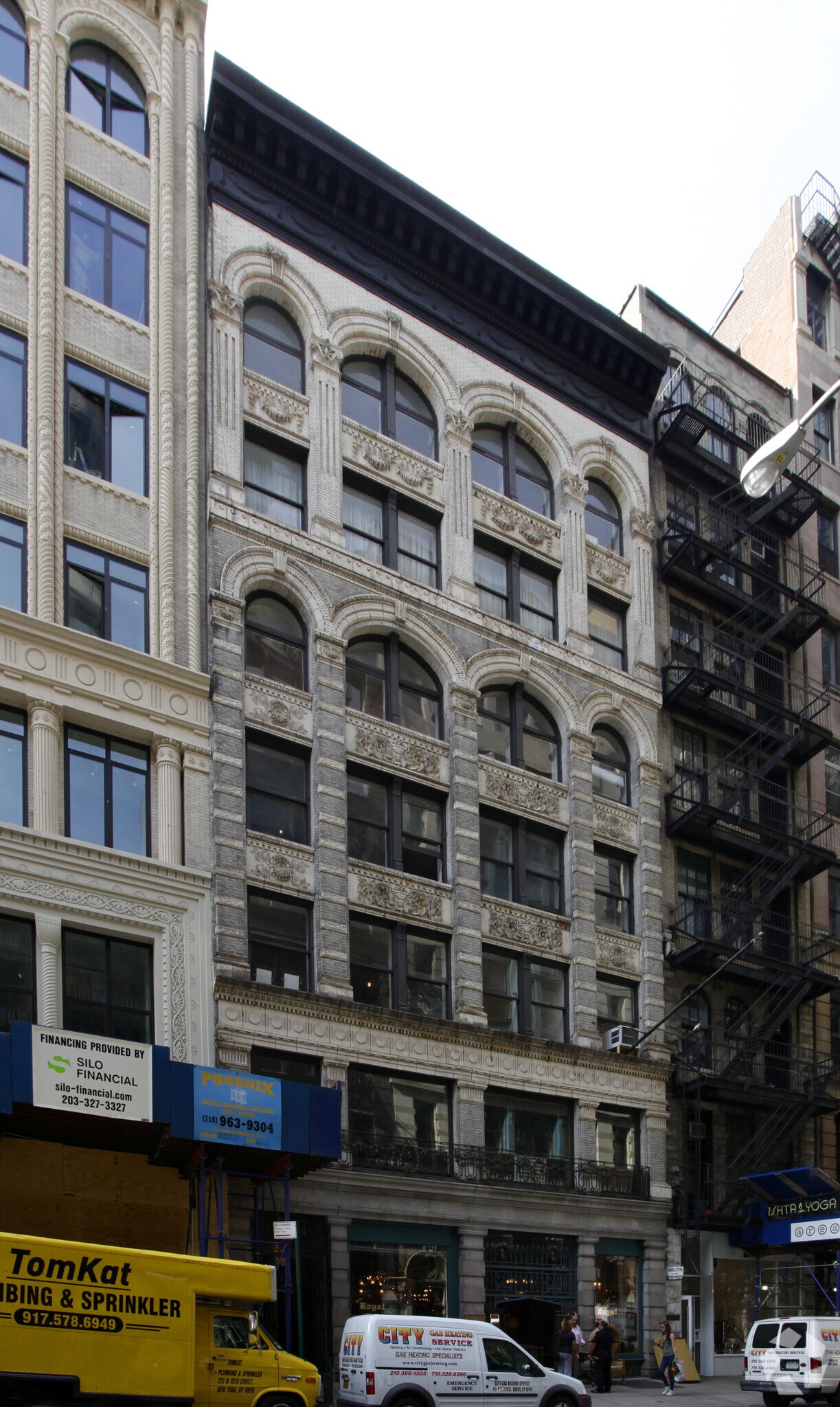 60-62 E 11th St, New York, NY à louer Photo de l’immeuble– Image 1 sur 9
