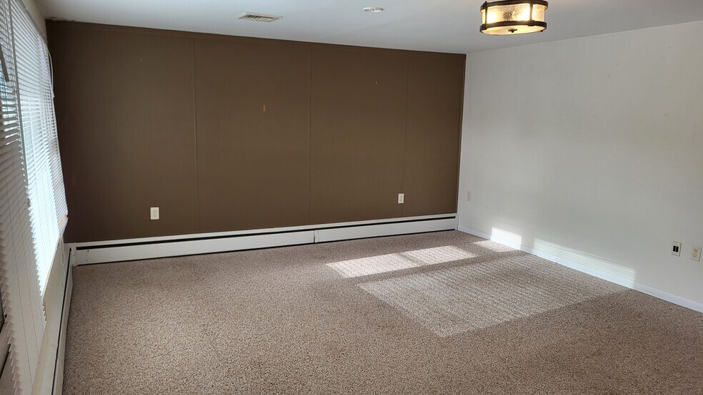 725 N US Route 15, Dillsburg, PA à louer - Photo intérieure – Image 1 sur 13