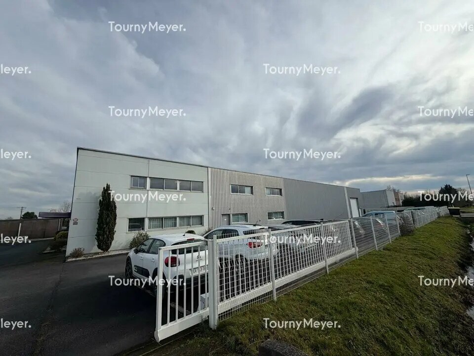 Local d’activités dans Beychac-et-Caillau à louer Photo de l’immeuble– Image 1 sur 8