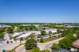 600-650 Academy Dr, Northbrook, IL - VUE AÉRIENNE  vue de carte - Image1