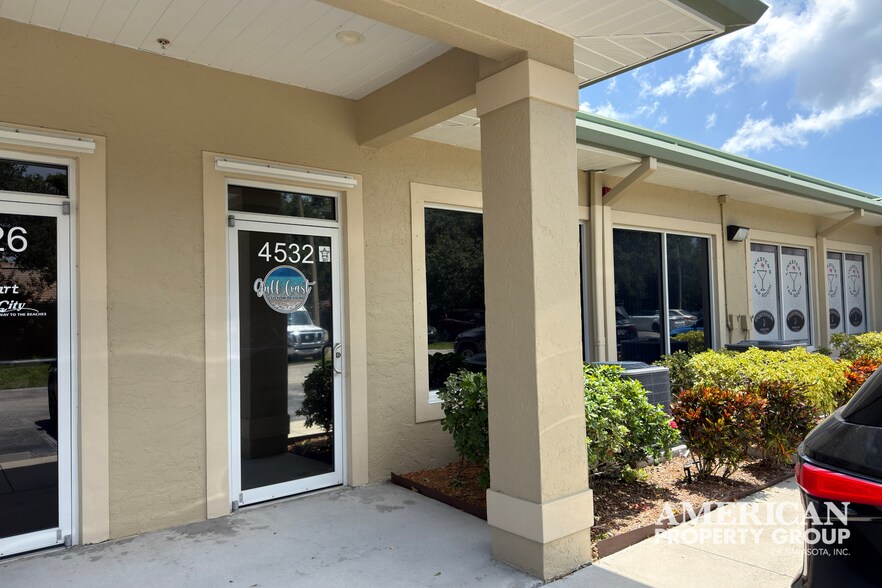4532 McAshton St, Sarasota, FL à vendre - Photo de l’immeuble – Image 2 sur 19