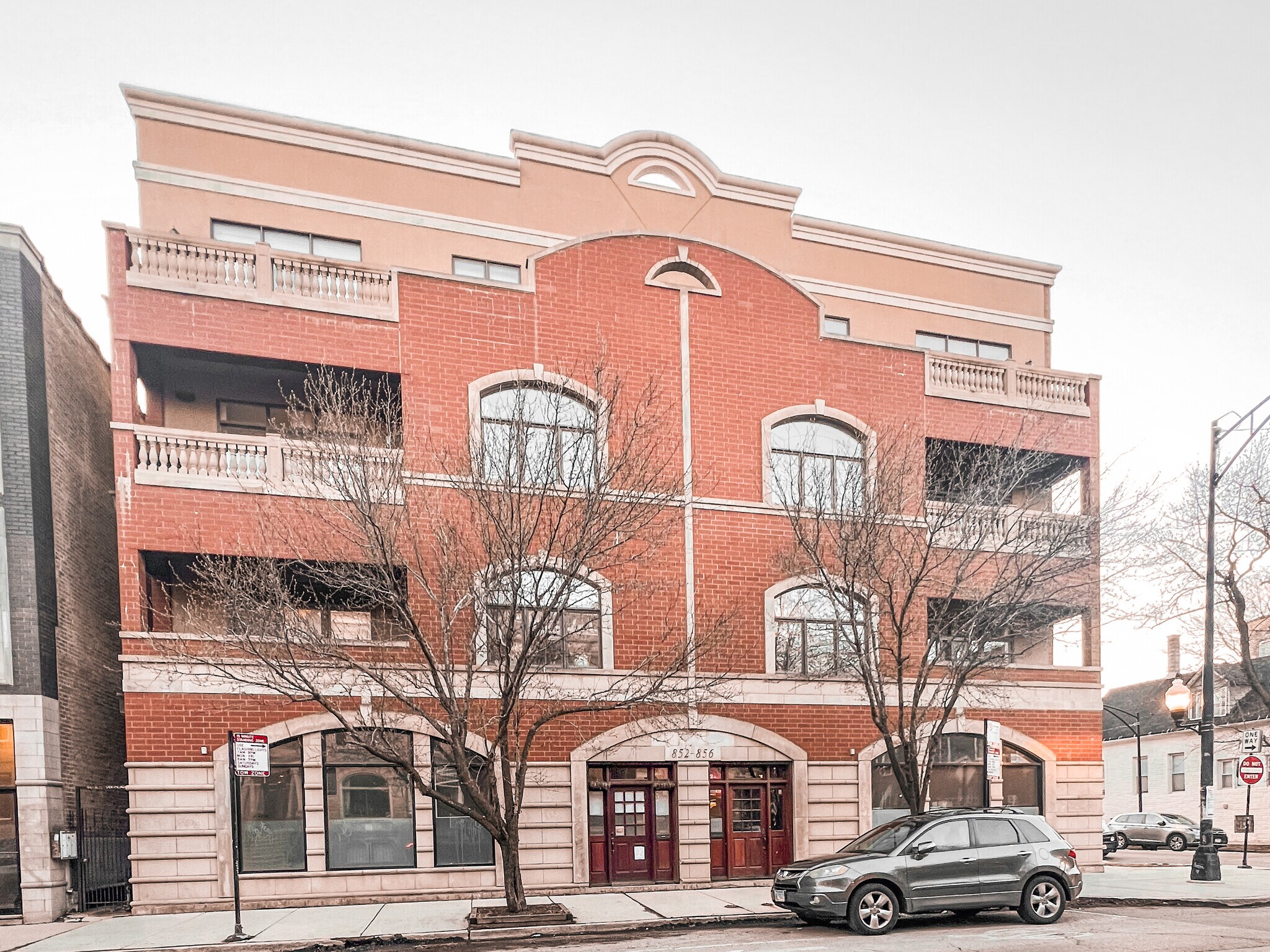 852-856 N Damen Ave, Chicago, IL à louer Photo de l’immeuble– Image 1 sur 9