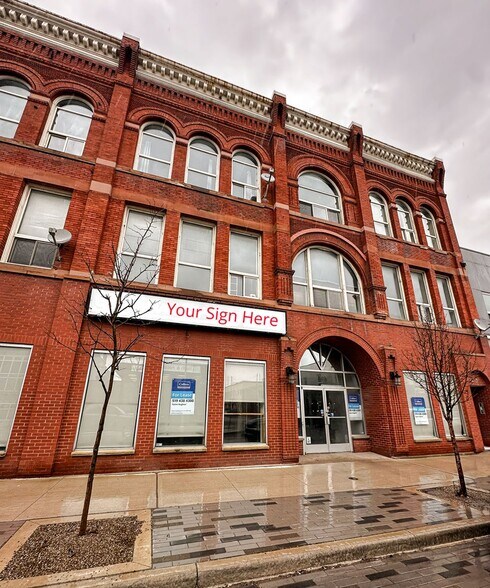 449-453 Talbot St, St Thomas, ON à louer - Photo de l’immeuble – Image 2 sur 5