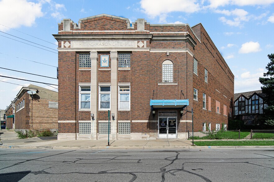 512 Temple St, Whiting, IN à vendre - Photo de l’immeuble – Image 2 sur 21