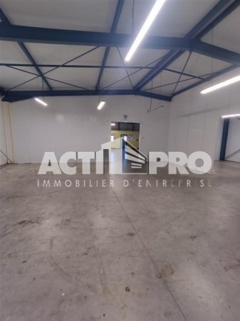 Plus de détails pour Industriel/Logistique à louer