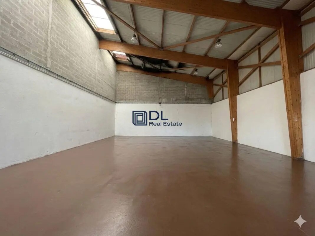 Industriel/Logistique dans Pontault-Combault à vendre Photo intérieure– Image 1 sur 4