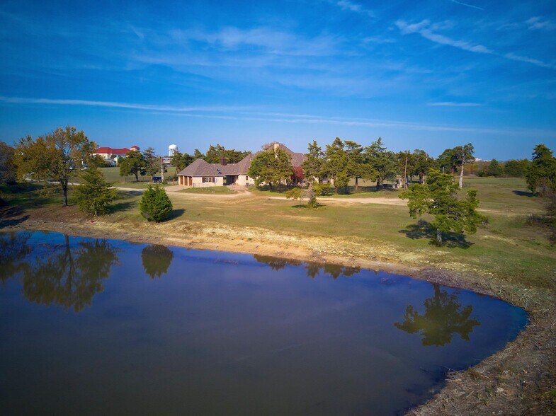 1318 N J Elmer Weaver Fwy, Cedar Hill, TX à vendre - Autre – Image 2 sur 13