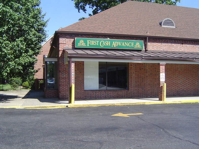 3827-3859 Pennsylvania Ave SE, Washington, DC à louer - Photo de l’immeuble – Image 3 sur 7