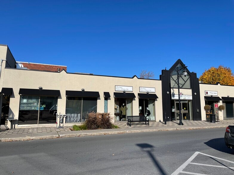 680 Av Victoria, St-Lambert, QC à louer - Photo principale – Image 1 sur 3