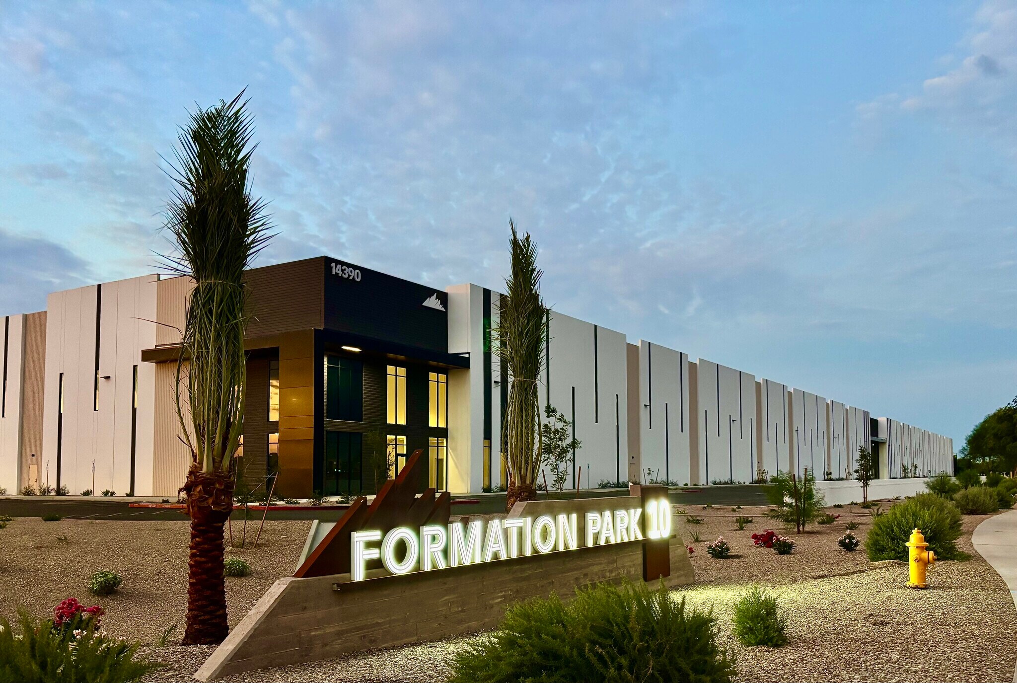 NEC of Celebrate Life Way & Bullard Ave, Goodyear, AZ à louer Photo principale– Image 1 sur 8