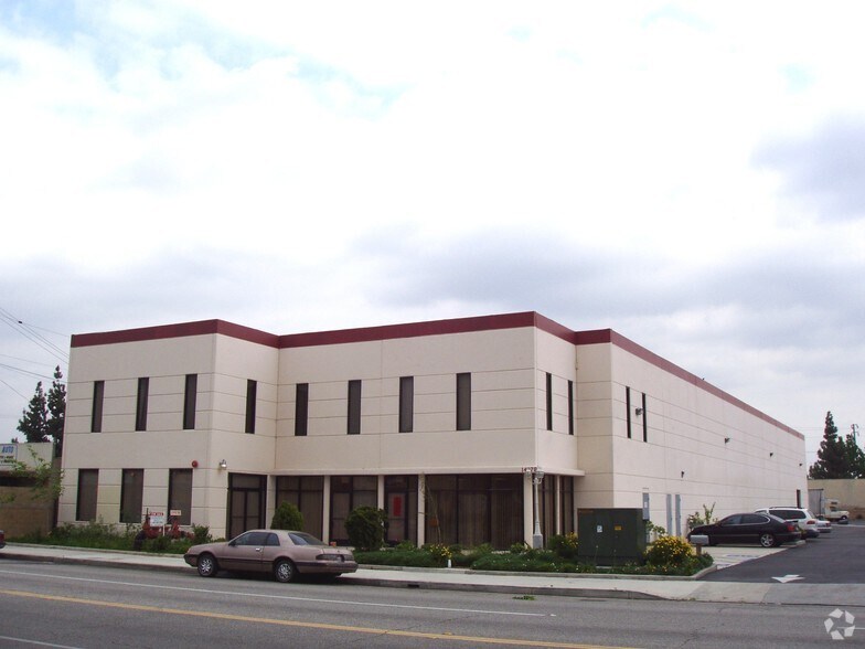 14978 Ramona Blvd, Baldwin Park, CA à louer - Photo de l’immeuble – Image 2 sur 4