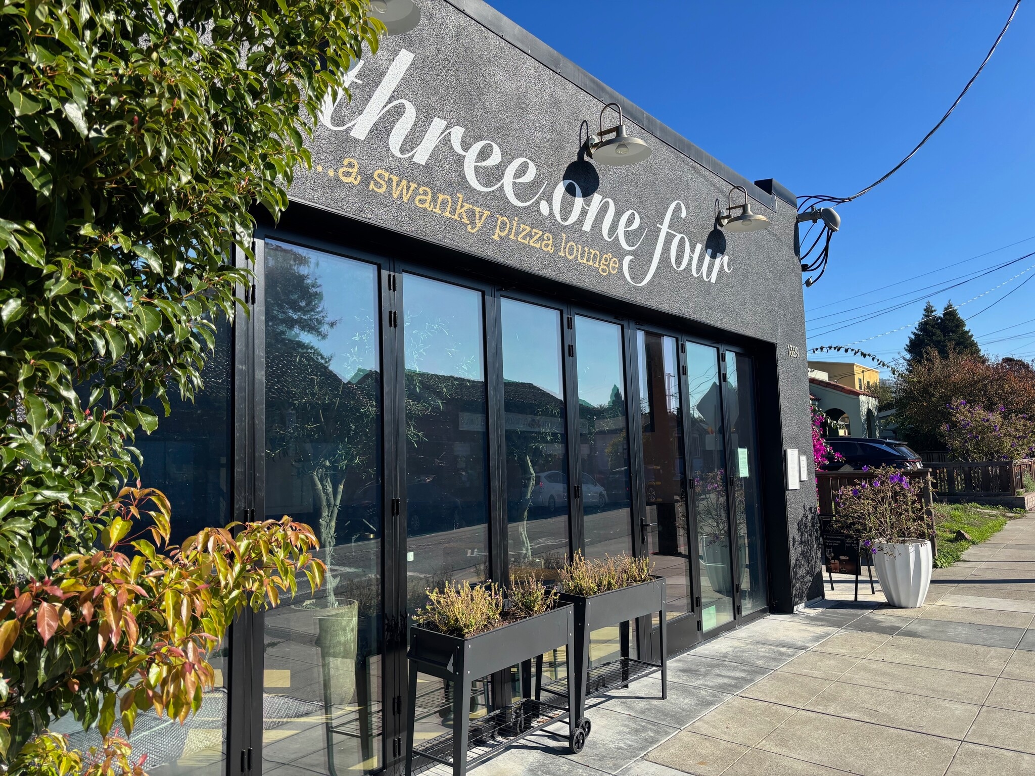 1329 Gilman St, Berkeley, CA à louer Photo principale– Image 1 sur 19