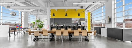 950 Dupont St, Toronto, ON à louer Photo intérieure– Image 2 sur 9