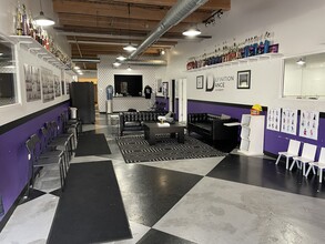 2525 N Elston Ave, Chicago, IL à louer Photo intérieure– Image 1 sur 3