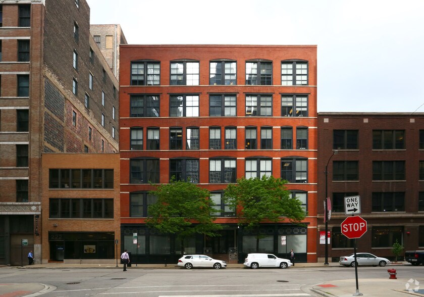 216 S Jefferson St, Chicago, IL à louer - Photo de l’immeuble – Image 3 sur 31