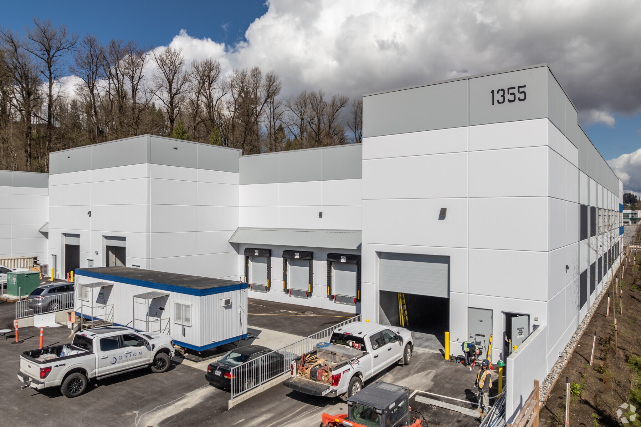 1355 Riverside Rd, Abbotsford, BC à vendre Photo de l’immeuble– Image 1 sur 5