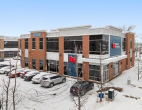 1251-1259 Ch du Tremblay, Longueuil, QC à louer Photo intérieure– Image 2 sur 9