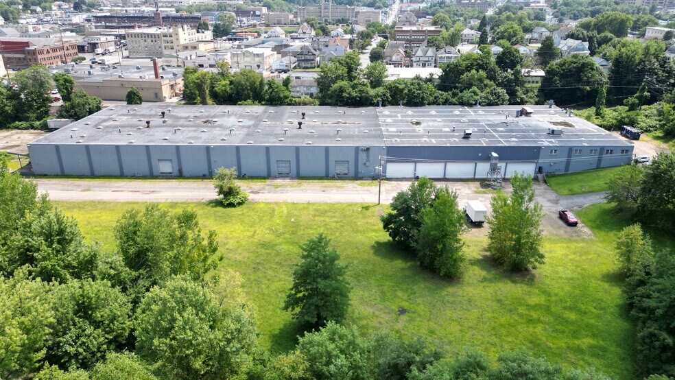 40 Poplar St, Scranton, PA à louer - Photo de l’immeuble – Image 1 sur 20
