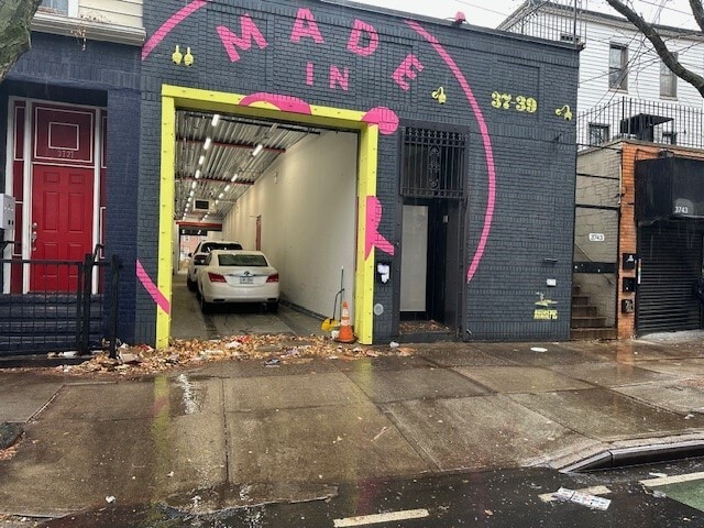 3739-3741 White Plains Rd, Bronx, NY à louer - Photo de l’immeuble – Image 2 sur 17