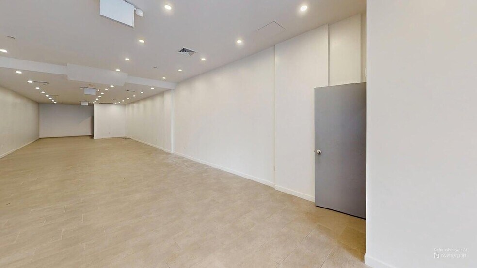 2113 Nostrand Ave, Brooklyn, NY à louer - Photo de l’immeuble – Image 1 sur 8