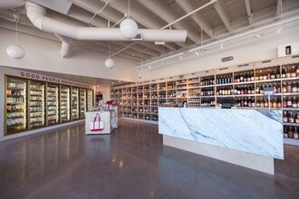 2937 Bristol St, Costa Mesa, CA à louer Photo intérieure– Image 1 sur 3