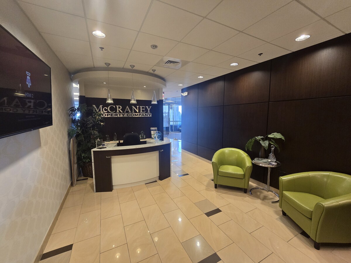 121-189 S Orange Ave, Orlando, FL 32801 - Lot 1170 S -  - Photo intérieure - Image 1 of 7