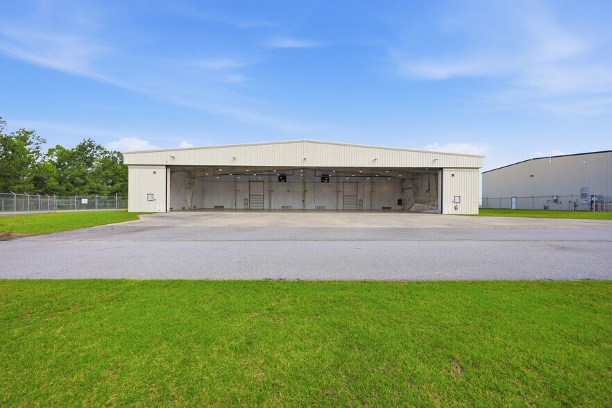 1185 N Memorial Dr, Greenville, NC à louer - Photo de l’immeuble – Image 3 sur 15