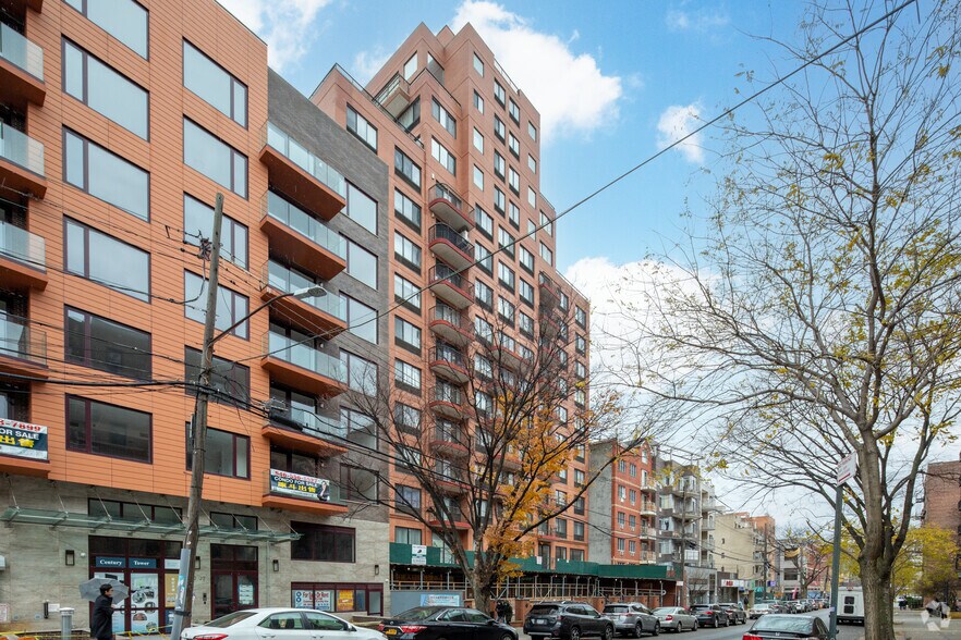 132-35 41st Rd, Flushing, NY à vendre - Photo de l’immeuble – Image 2 sur 22