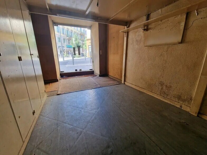 Local commercial dans Nice à louer - Photo de l’immeuble – Image 3 sur 3