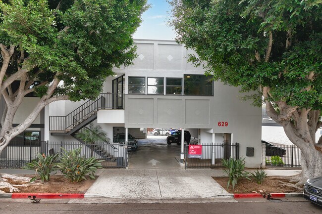 Plus de détails pour 629 2nd St, Encinitas, CA - Bureau/Médical à louer