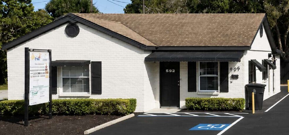 505 S Dillard St, Winter Garden, FL à louer - Photo de l’immeuble – Image 2 sur 3
