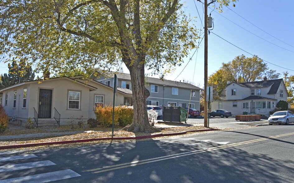 1002 S Arlington Ave, Reno, NV à vendre - Photo principale – Image 1 sur 63