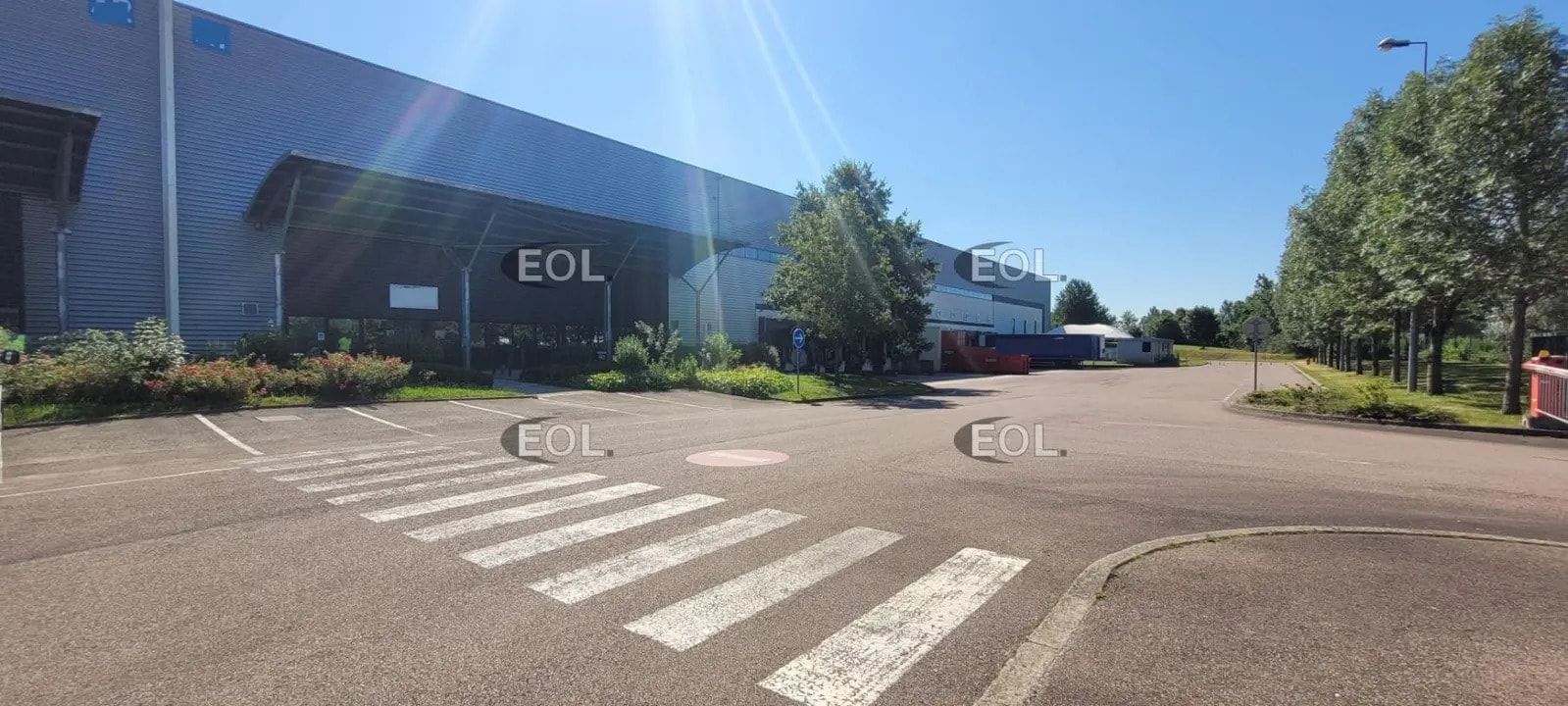 Industriel/Logistique dans Sevrey à louer Photo de l’immeuble– Image 1 sur 9