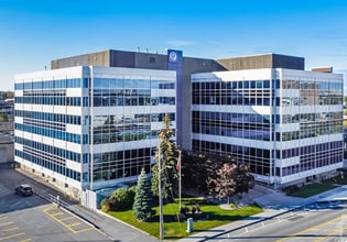 250 Tremblay Rd, Ottawa, ON à louer Photo de l’immeuble– Image 1 sur 4