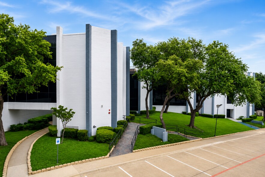 4320 N Belt Line Rd, Irving, TX à louer - Photo de l’immeuble – Image 2 sur 9