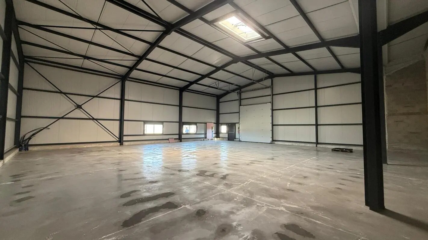 Industriel/Logistique dans Montagnat à vendre Photo intérieure– Image 1 sur 2