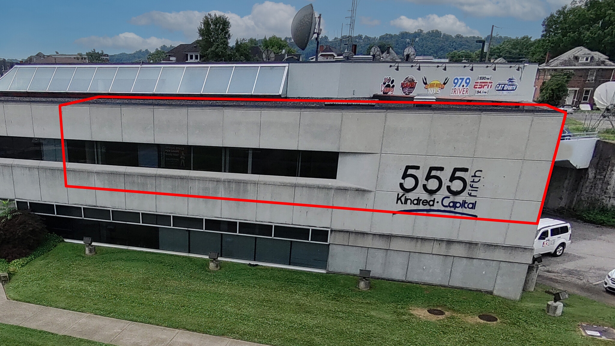 555 5th Ave, Huntington, WV à louer Photo de l’immeuble– Image 1 sur 13