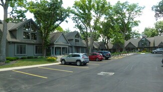 Plus de détails pour 475 W Terra Cotta Ave, Crystal Lake, IL - Bureau à louer