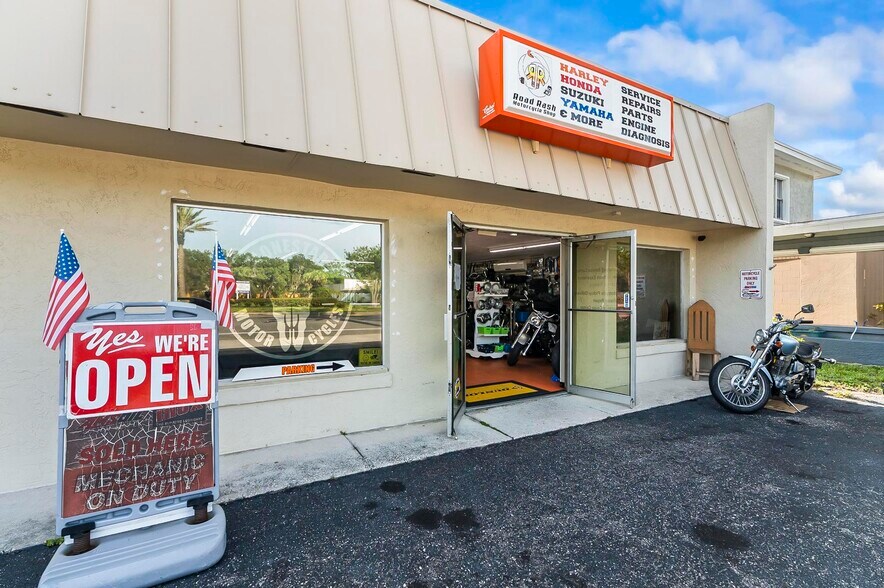 1841 S Ridgewood Ave, Daytona Beach, FL à vendre - Photo de l’immeuble – Image 3 sur 35