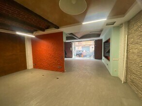 Carrer Igualtat, 16, L'hospitalet De Llobregat, Barcelona à louer Photo de l’immeuble– Image 1 sur 3