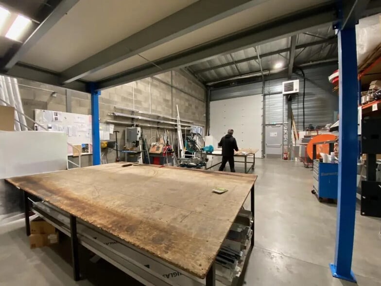 Local d'activités dans Brignais à vendre - Photo intérieure – Image 3 sur 6