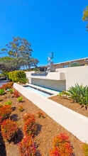 800 Miramonte Dr, Santa Barbara, CA à louer Photo intérieure– Image 1 sur 11