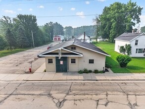 133 E Main St, Embarrass, WI - Vue aérienne vue de carte - Image1