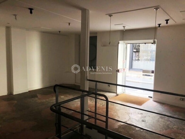 Local commercial dans Orléans à vendre - Photo de l’immeuble – Image 3 sur 8