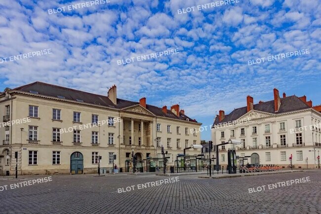 Plus de détails pour 2 Rue Chauvin, Nantes - Logement à vendre