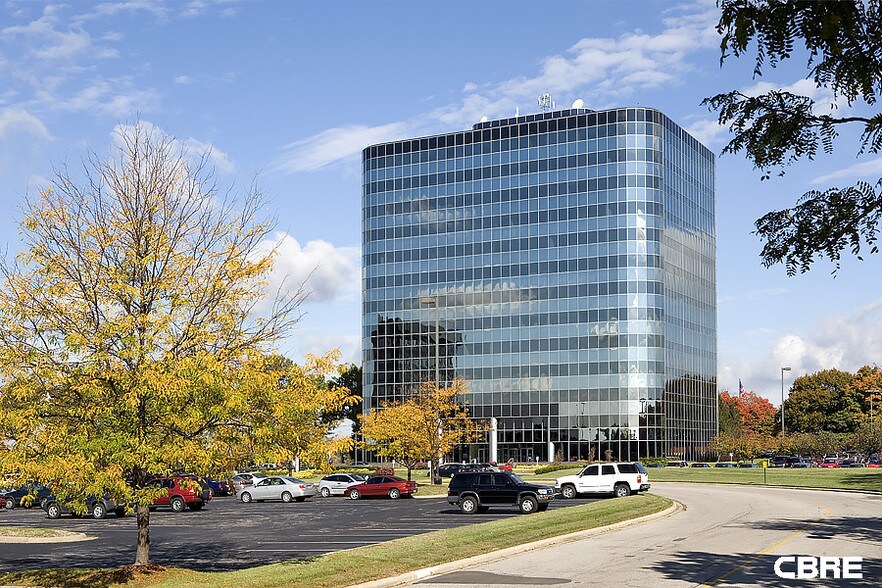 9300 Shelbyville Rd, Louisville, KY à louer - Photo de l’immeuble – Image 2 sur 29