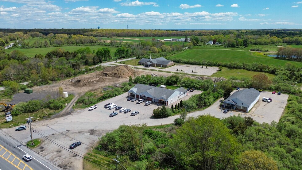 250 S County Trl, Exeter, RI à vendre - Photo de l’immeuble – Image 3 sur 40